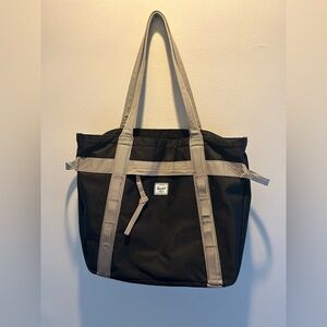 Herschel Supply Alexander
Tote Bag